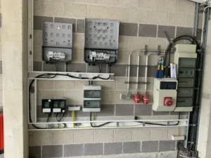 Installation PV-Anlage – Einheiten mit Wechselrichtern